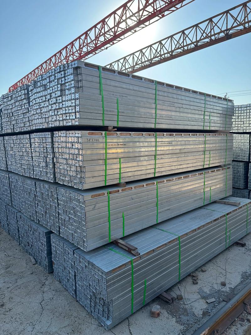 鋼包木鋼木龍骨 現代工地建筑材料的優選